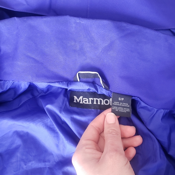 Women's Marmot Ski Jacket - Picture 3 of 5
